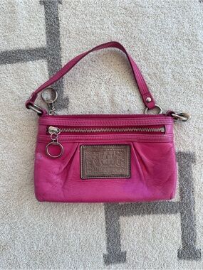 Coach Hot Pink Leather Wristlet Clutch with Silver Hardware vintage y2k